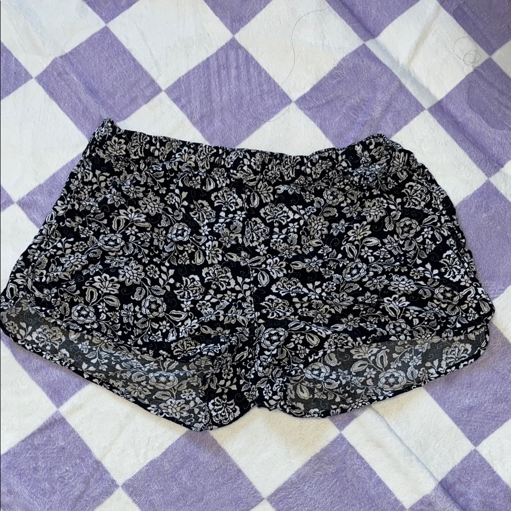 Aeropostale Black and White floral Patterned Shorts